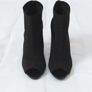 Dominique Nicole, black knitted 8.5M peep-toe booties